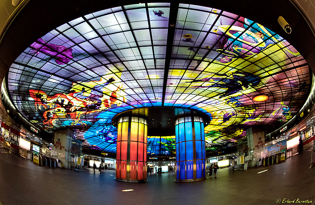 Der Light Dome an der U-Bahn-Station "Formosa Boulevard" (PiP)