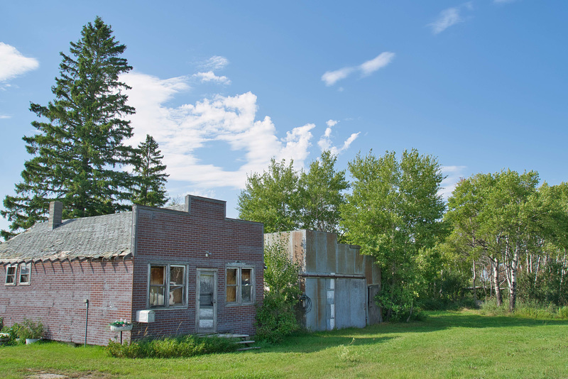 Frankslake house and garage