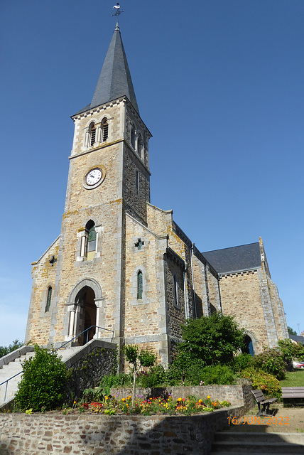 Eglise Saint-Martin MONTFLOURS Mayenne 1/4