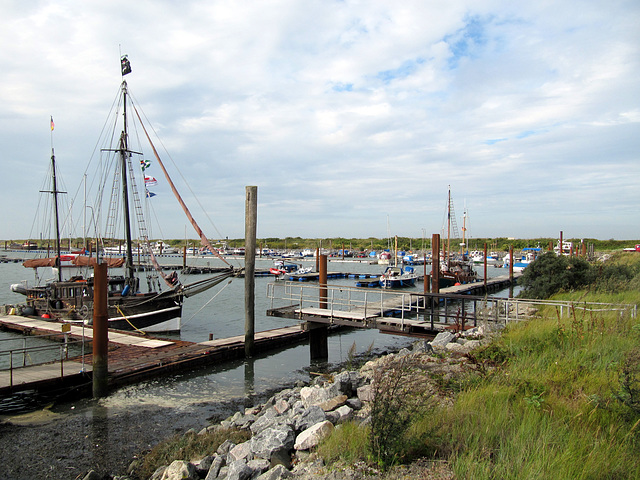 Burkana-Yachthafen Borkum