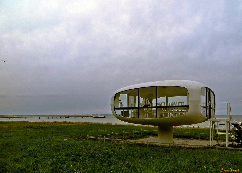 NO, it is not an UFO ...