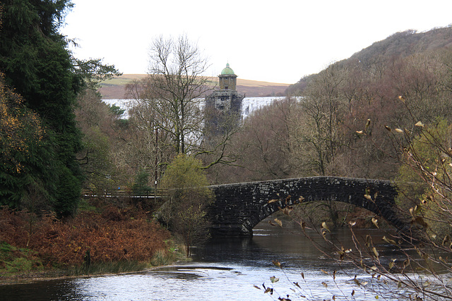 Pen-y-garreg dam