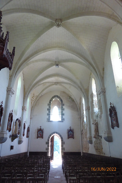 Eglise Saint-Martin MONTFLOURS Mayenne 3/4