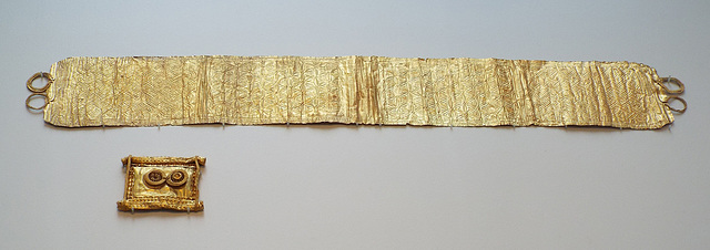 Diadem and Brooch in the Archaeological Museum of Madrid, October 2022