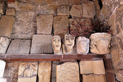 bakewell  church, derbs (84)c14/c15 heads, c12/c13 cross slabs in the porch