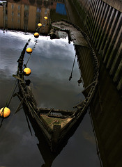 Our favourite sunken boat...still looking beautiful