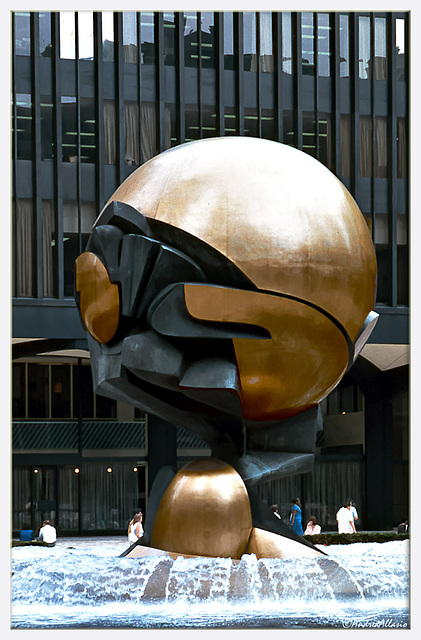 The Sphere  under the Twin Towers 1986