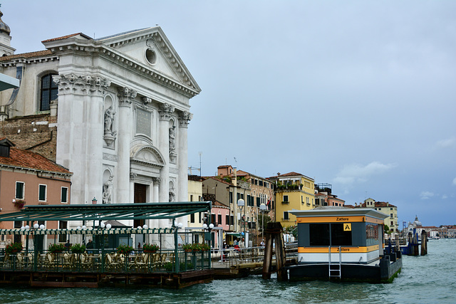 Venice 2022 – Arrival at Zattere station