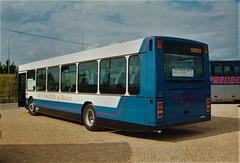 Sovereign Bus and Coach (Huntingdon and District) 123 (R123 HNK) at IWM, Duxford – Jul 1998 (400-34)