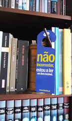 DO NOT DISTURB, I'm reading an incredible book DO NOT DISTURB, I'm reading an incredible book