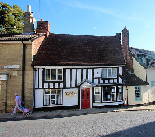 Ipernity: No. 38 Thoroughfare, Halesworth, Suffolk - By A Buildings Fan