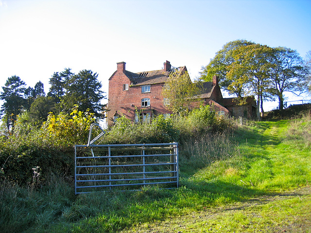 Near Castle Hill Farm and seen better days