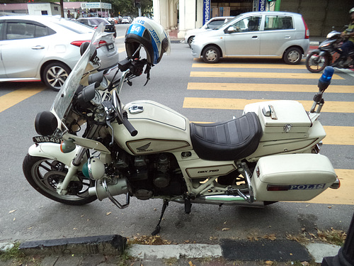 Honda pour police CBX 750