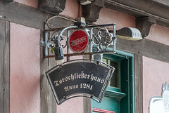Nasenschild, Torschließerhaus