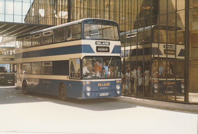 Delaine Coaches 95 (HFL 672L) at Peterborough – 15 Jul 1989 (91-21)