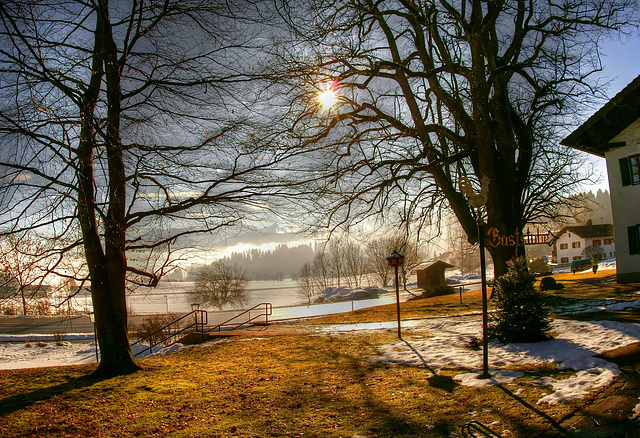 Der Nebel geht - die Sonne kommt. Beim Gockelwirt. ©UdoSm