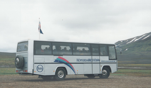 Hópferðir Hjartar of Hafnarfjörður HY 840 at Nyidalur, central Iceland – 24 July 2002 (492-16)