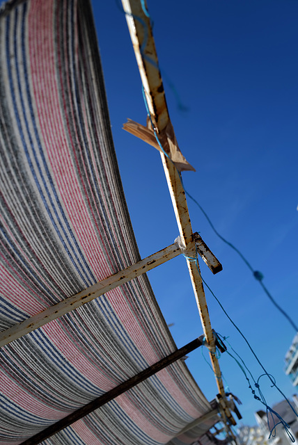 Monte Gordo, Blue sky and ropes