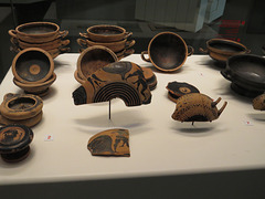 Musée de l'Histoire de Marseille : vaisselle grecque.