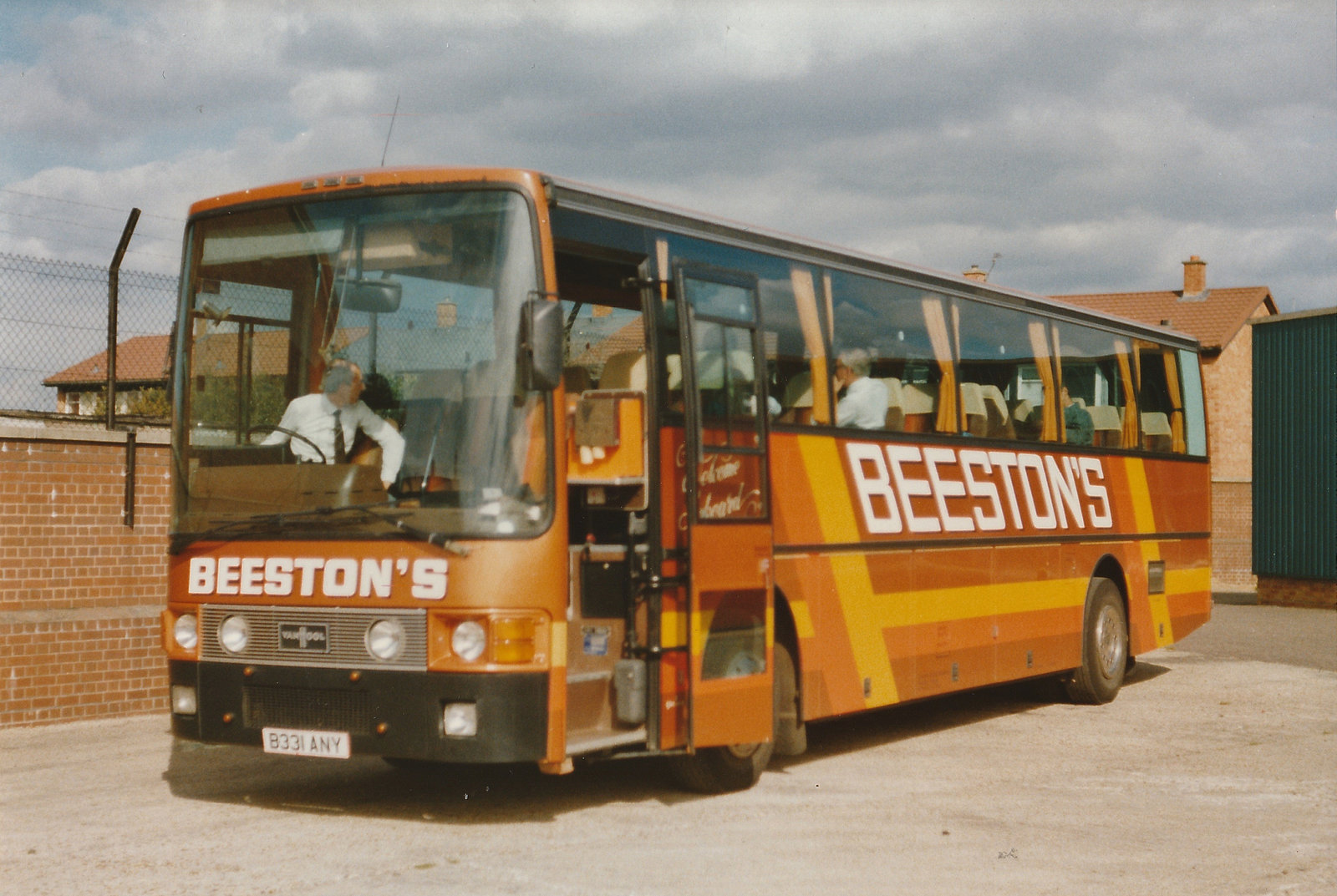 Beeston’s Coaches B331 ANY at Langley (Bucks) – Sep 1988