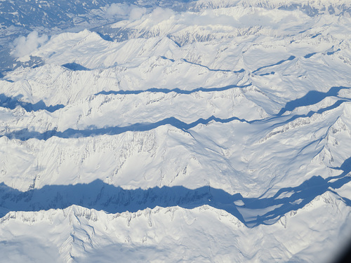 En survolant les Alpes.