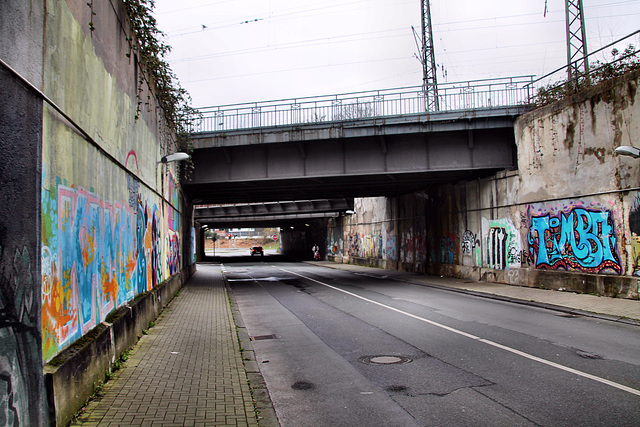 Von-der-Heydt-Straße, Brücken der Köln-Mindener Bahnstrecke (Herne) / 8.04.2023