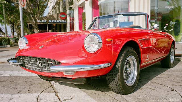 Red 1968 Ferrari 330 GTS - Fuji GSW690II - Reala 100