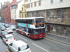 DSCF7298 Lothian Buses 995 (SN06 AHF) on the Royal Mile in Edinburgh - 7 May 2017