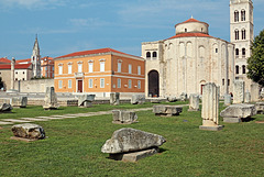 Zadar - Der "Zeleni trg" mit den Kirchen St. Elias u. St. Donatus