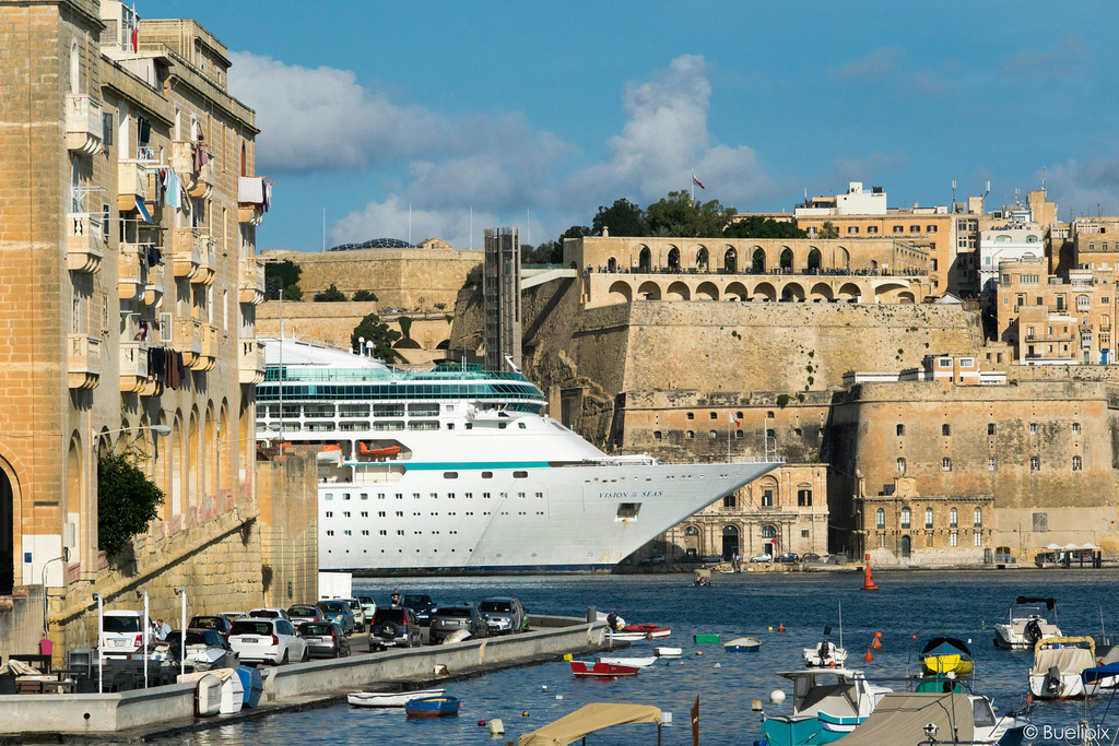 auf der Fähre zwischen "The Three Cities" und Valletta ... kurz vor Valletta - P.i.P. (© Buelipix)