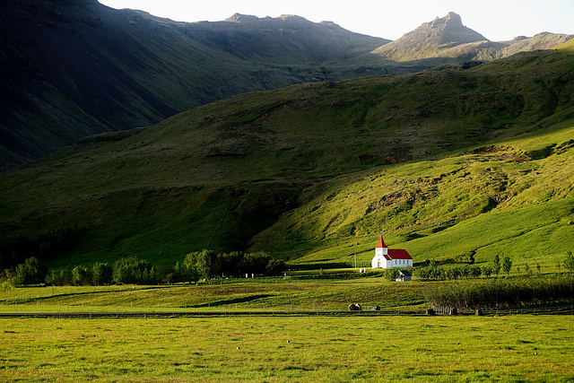 Einsames Kirchlein in Südisland - Lonely little church in southern Iceland - mit PiP