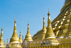 die Shwe Maw Daw Pagode in Bago (© Buelipix)