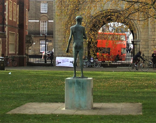 A scupture of St. Edmund, The Norman Tower and a Mulleys bus in Bury St. Edmunds - 25 Nov 2018 (DSCF5585A)