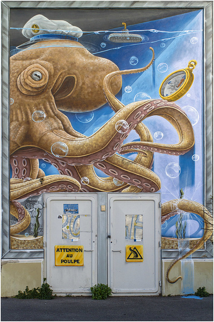 "Attention au poulpe" - "Vorsicht vor dem Oktopus" - "Beware of the octopus"