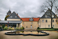 Haus Martfeld, Vorplatz (Schwelm) / 31.10.2021