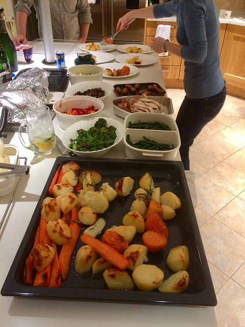When your kitchen staff are up to scratch, preparing a Christmas lunch is a total dawdle!