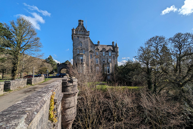 Overtoun House And Bridge