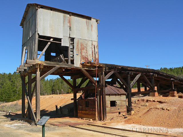 Rail weigh station