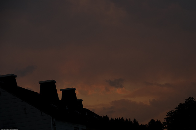 Sonnenuntergang mit Gewitterwolken