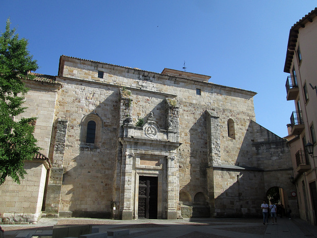 Church of Saint Peter and Saint Ildefonso.