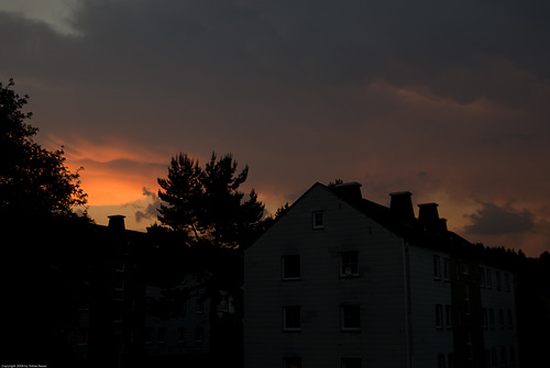 Sonnenuntergang mit Gewitterwolken