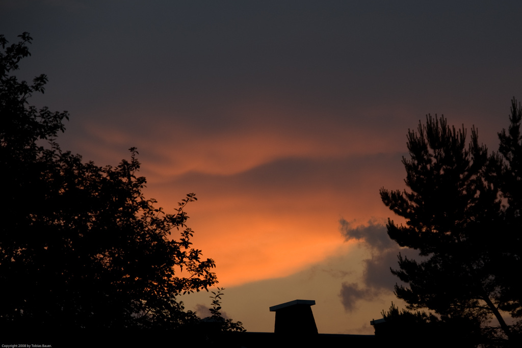Sonnenuntergang mit Gewitterwolken
