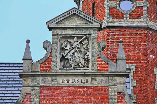 Bernstorf, Relief am Herrenhaus