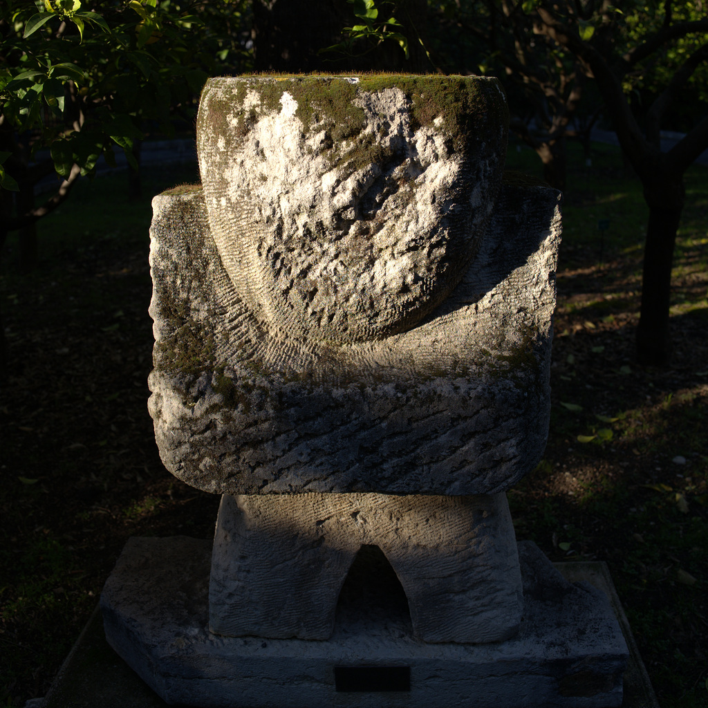 statue, jardin musée des beaux-arts, Menton