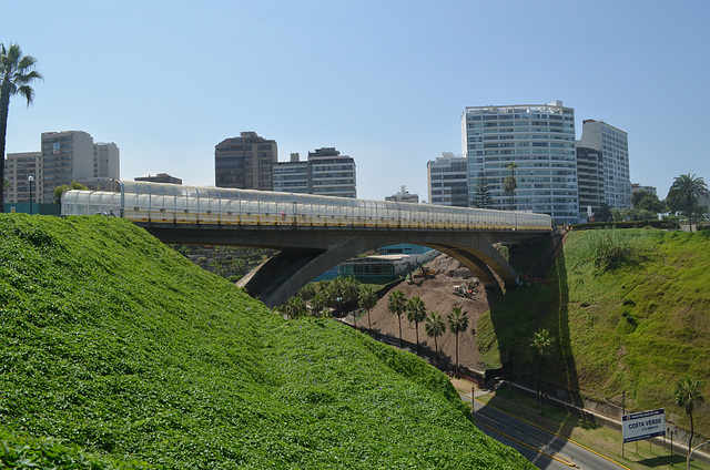 Lima, Puente Villena