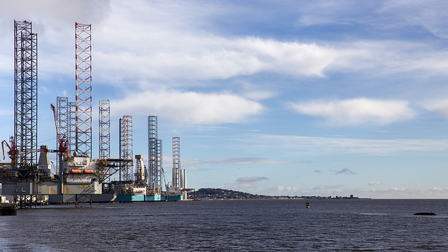 River Tay, Looking towards Broughty Castle