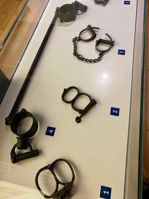 Hamburg 2019 – Polizeimuseum – Handcuffs