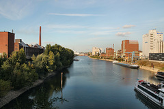 Blick von der ehemaligen Papierfabrik über das Hafenbecken C (Düsseldorf-Hafen) / 30.09.2016