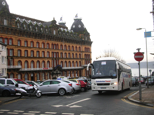 Whitelaws Coaches SF10 GVK in Scarborough - 10 Nov 2012 (DSCN9310)