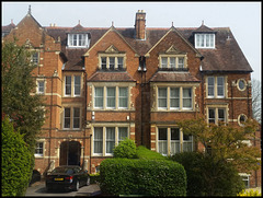 windows on Banbury Road